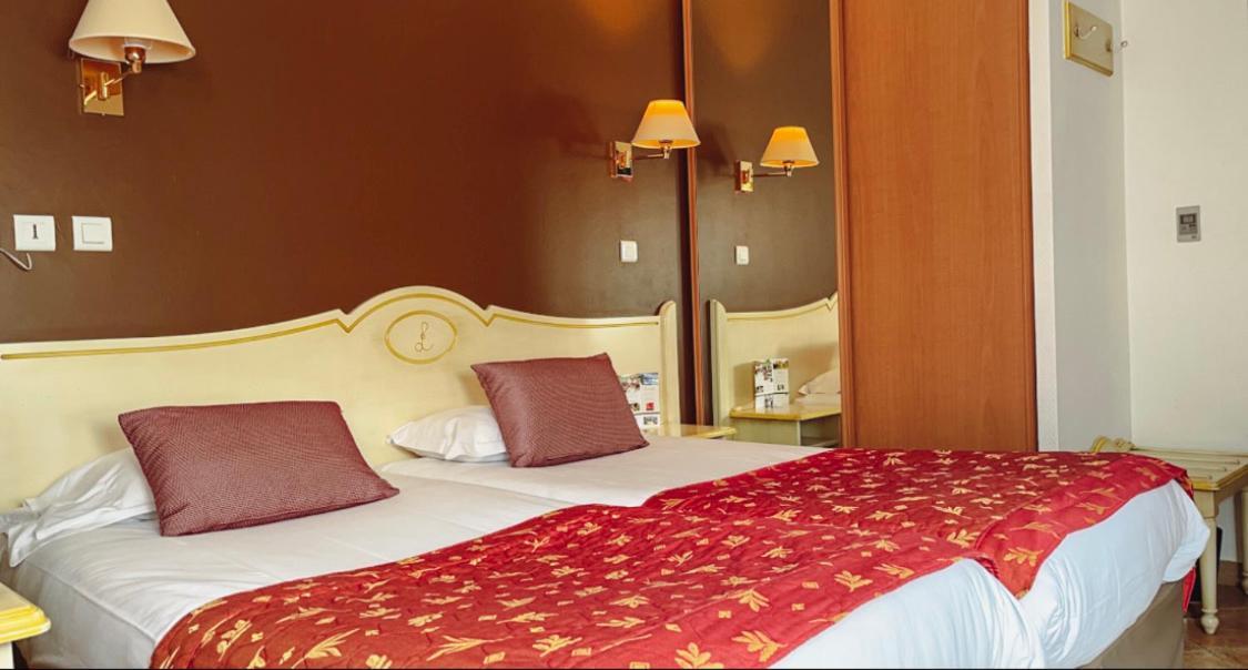 Logis Hotel & Restaurant L'Etape Bouc Bel Air - Gardanne Ngoại thất bức ảnh