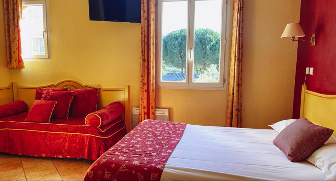 Logis Hotel & Restaurant L'Etape Bouc Bel Air - Gardanne Ngoại thất bức ảnh