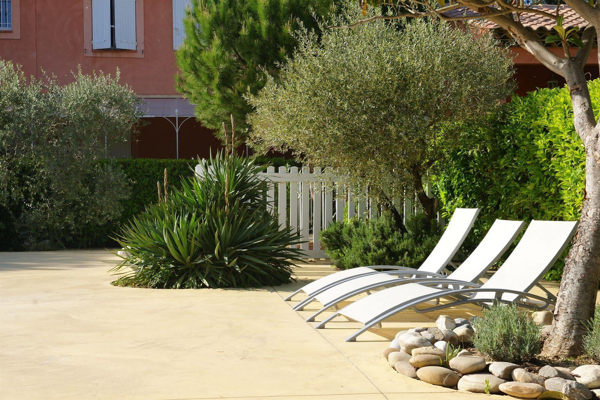Logis Hotel & Restaurant L'Etape Bouc Bel Air - Gardanne Ngoại thất bức ảnh