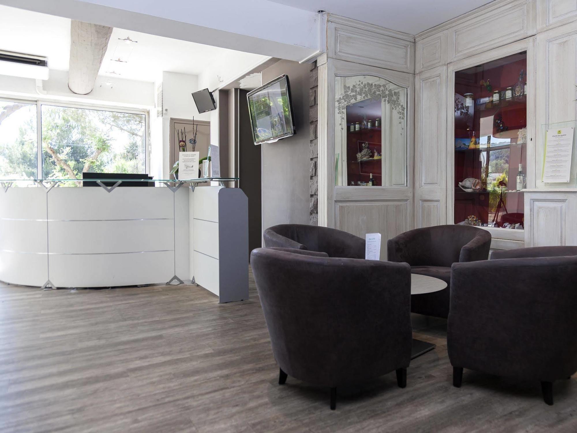 Logis Hotel & Restaurant L'Etape Bouc Bel Air - Gardanne Ngoại thất bức ảnh