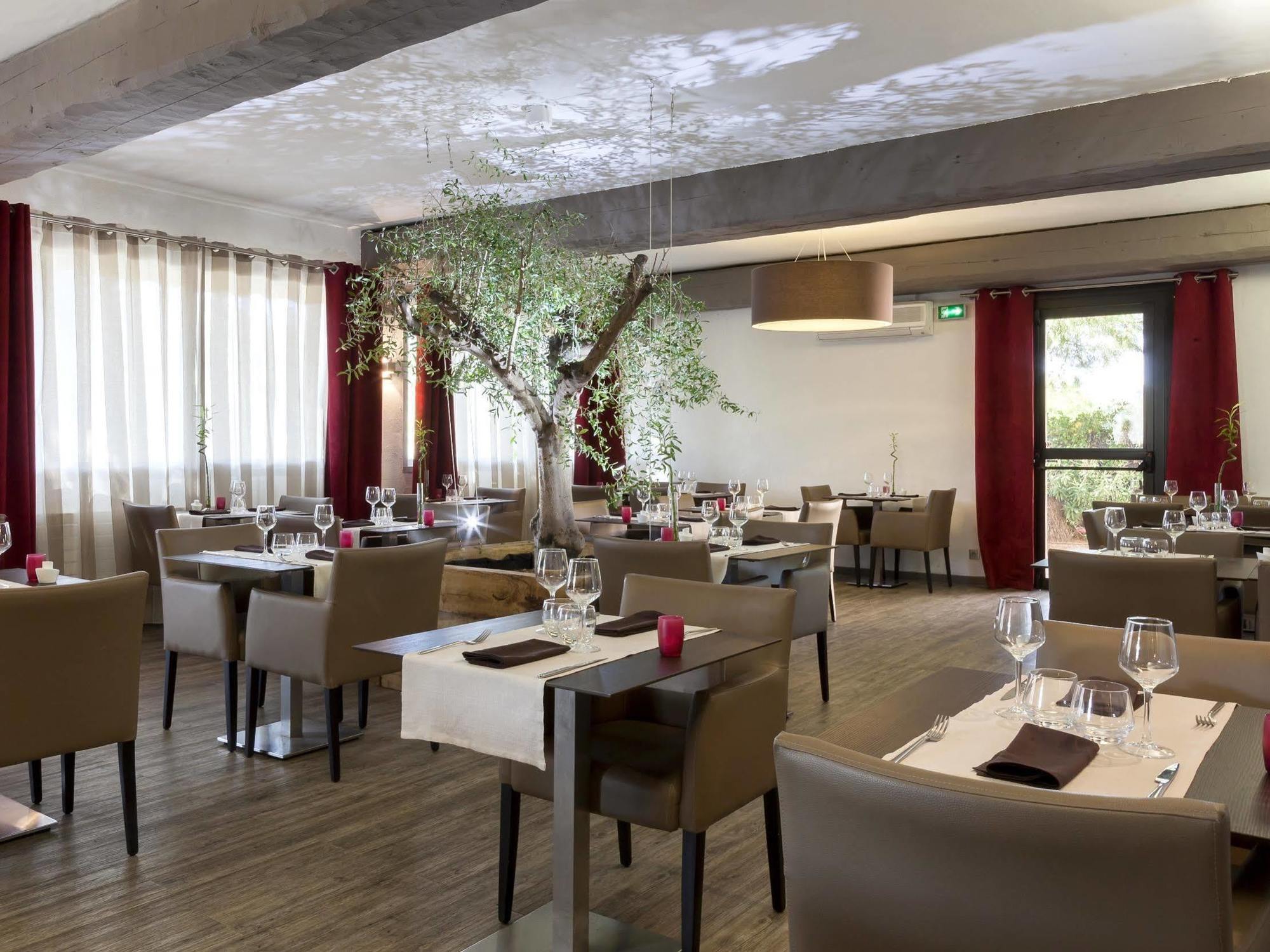 Logis Hotel & Restaurant L'Etape Bouc Bel Air - Gardanne Ngoại thất bức ảnh