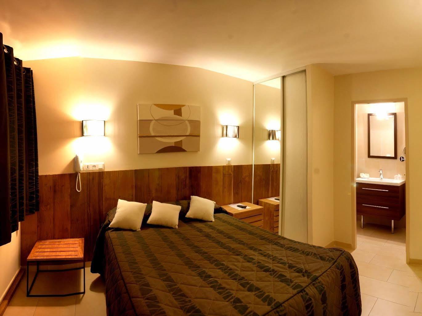 Logis Hotel & Restaurant L'Etape Bouc Bel Air - Gardanne Ngoại thất bức ảnh