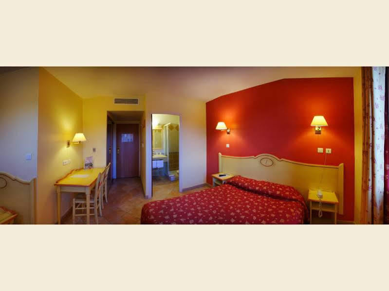 Logis Hotel & Restaurant L'Etape Bouc Bel Air - Gardanne Ngoại thất bức ảnh