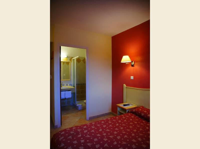 Logis Hotel & Restaurant L'Etape Bouc Bel Air - Gardanne Ngoại thất bức ảnh